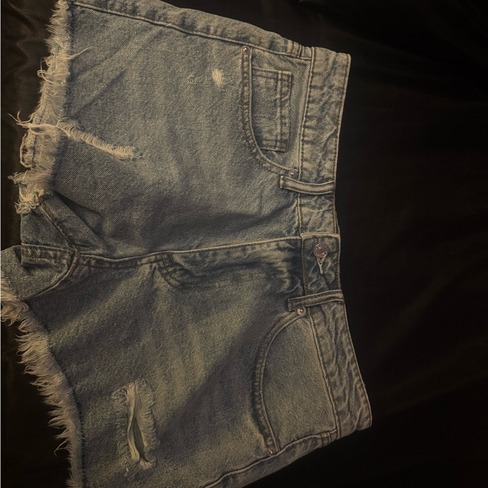 Trendy Frayed Hem Jean Shorts